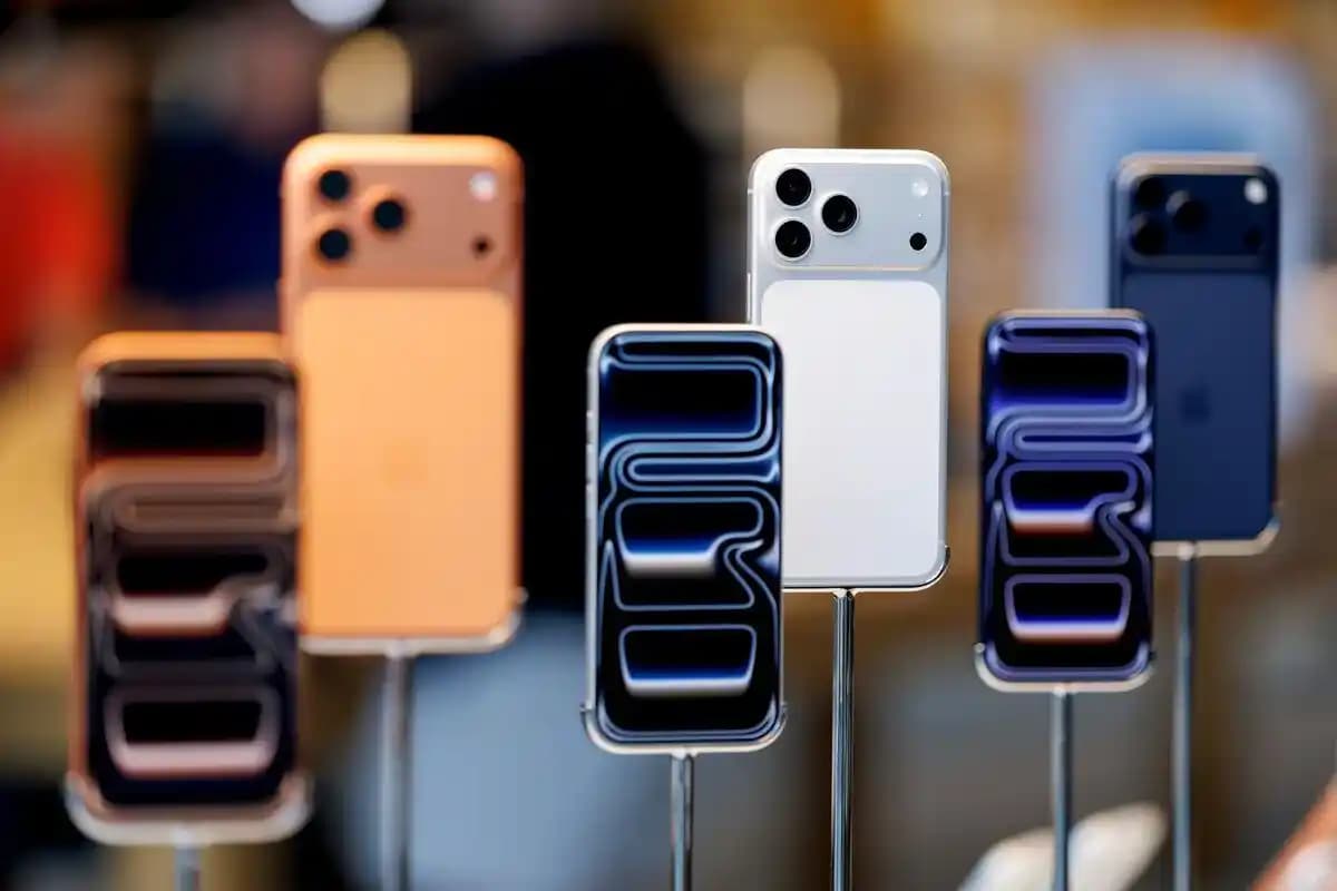 Apple'ın iPhone Tasarımcılarına Verdiği Nadir Bonuslar ve OpenAI Rekabeti Arasındaki Denge