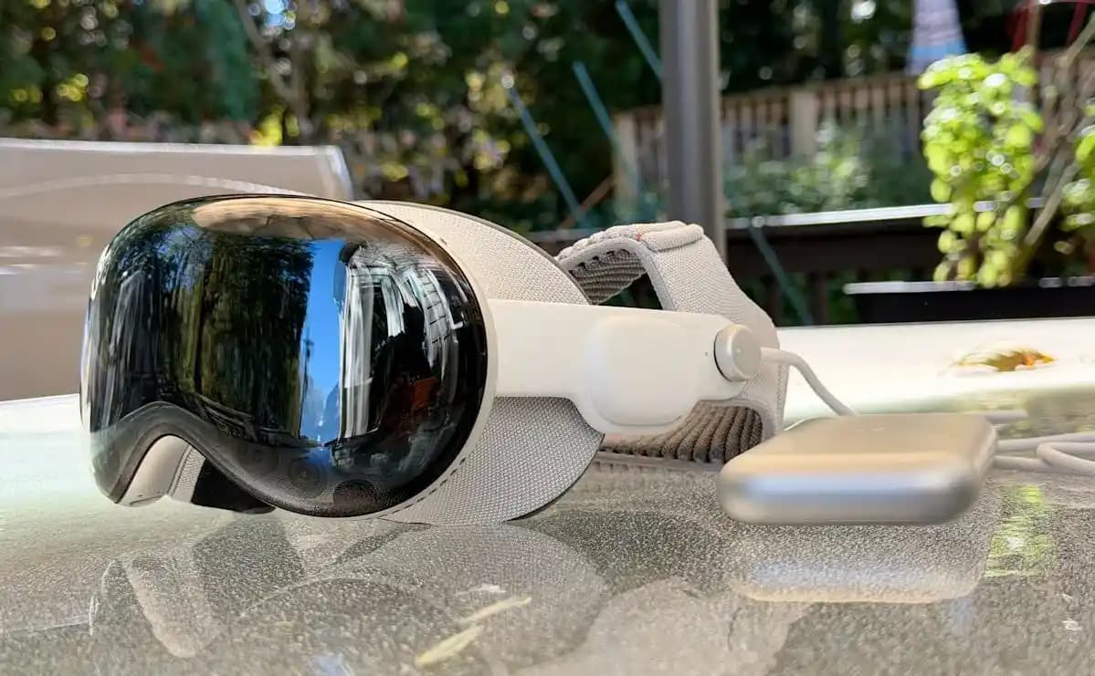 Apple Vision Pro M5 İncelemesi: Gelişmiş VR Cihazının Teknik ve Kullanıcı Deneyimi Analizi