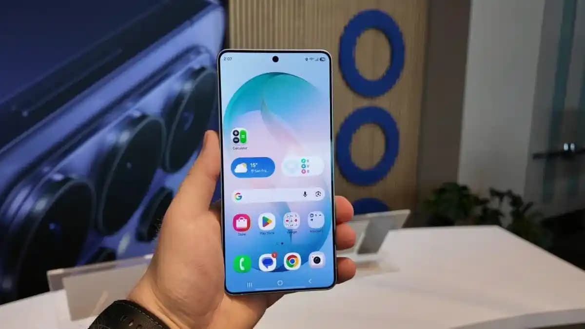 Samsung Galaxy S26 Serisinde 10-Bit Ekran Kullanılmamasının Teknik ve Kullanıcı Açısından Değerlendirilmesi