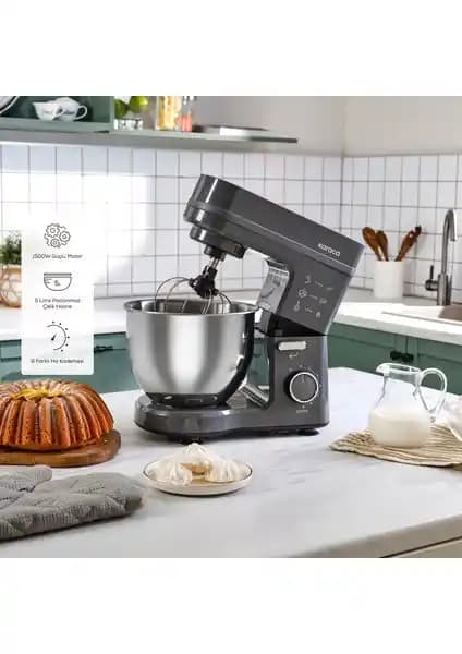 Karaca Maestrochef Stella ile Yui M200: güç, sessizlik ve kullanışlılık farkları