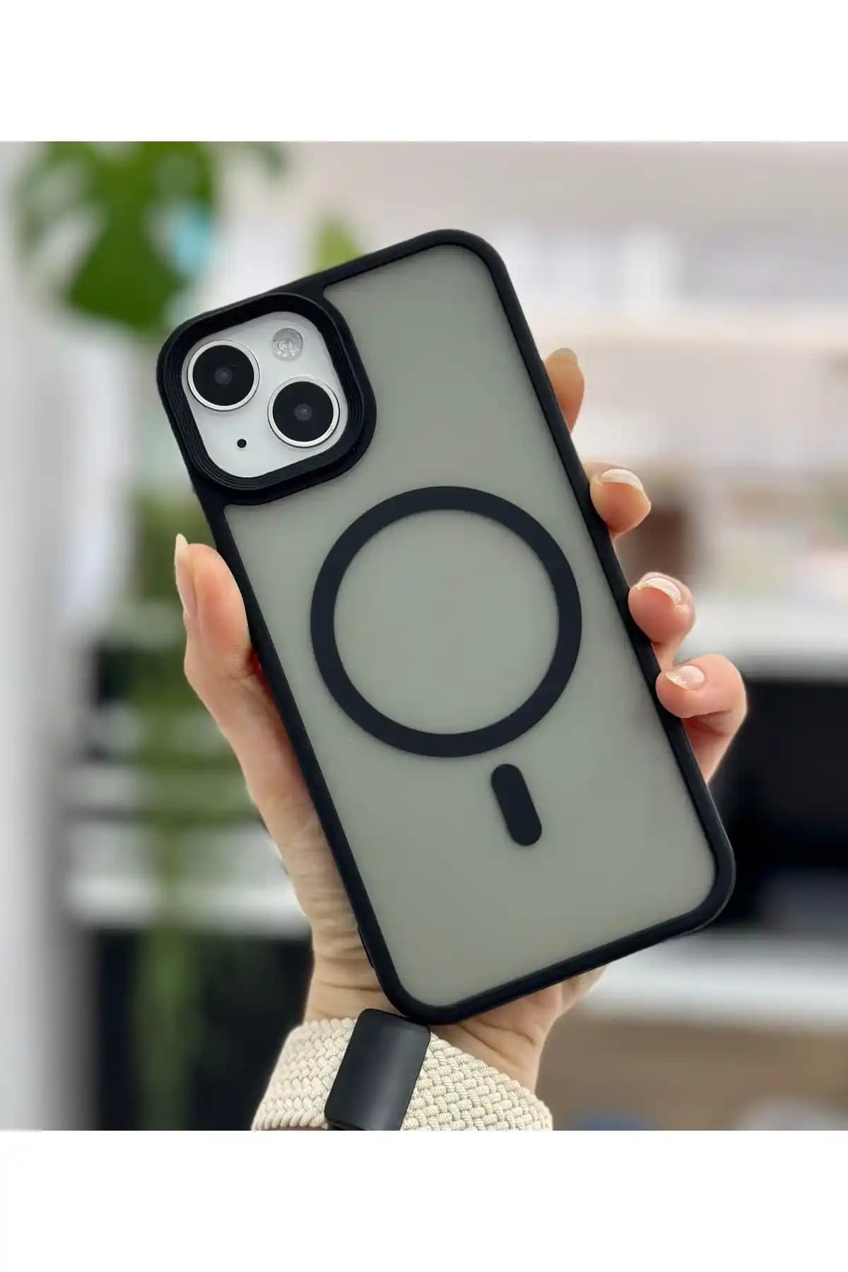 Go Aksesuar iPhone 13, 14 ve 15 Uyumlu Şeffaf Kılıf Karşılaştırması ve Özellikleri