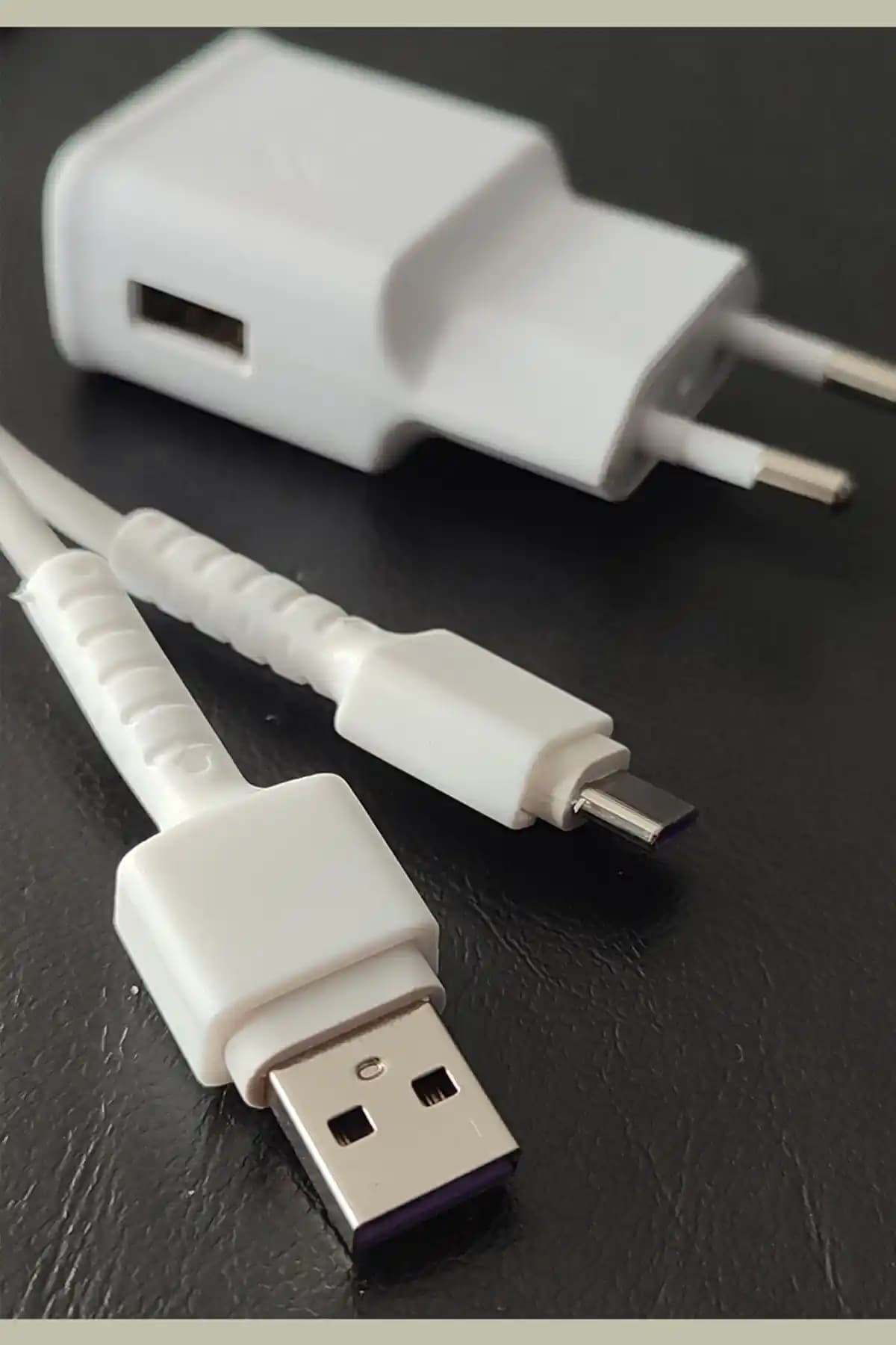 3GEN CASE Kablo Ucu Koruyucu Modern ve Dayanıklı Silikon Kapak Özellikleri