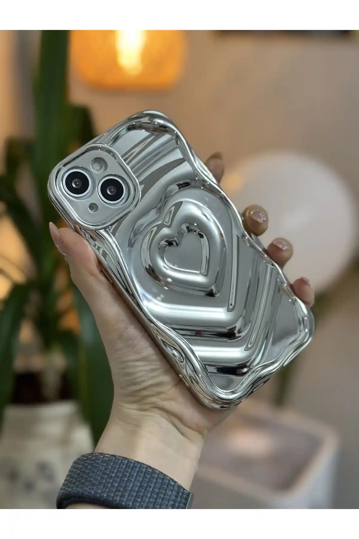 Go Aksesuar iPhone 13 ve 14 Uyumlu 3D Kabartma Parlak Silikon Kılıfı Şık ve Koruyucu Tasarım