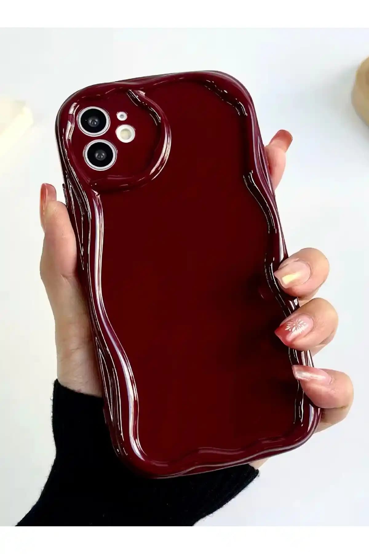 iPhone 11 için Darbe Önleyici Bordo Silikon Kılıf Günlük Koruma ve Estetik Sağlar