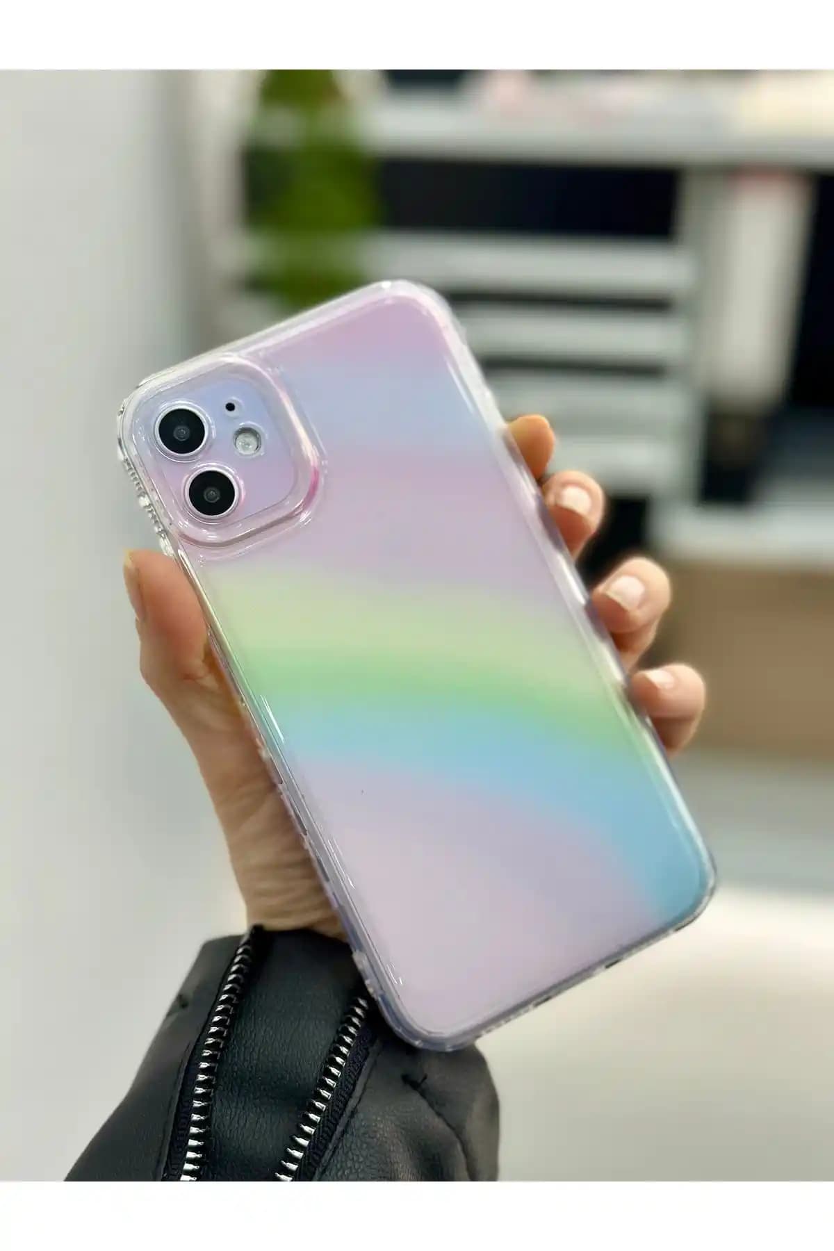 iPhone 11 için Kamera Korumalı Silikon Kılıf: Şık ve Dayanıklı Koruma Çözümü