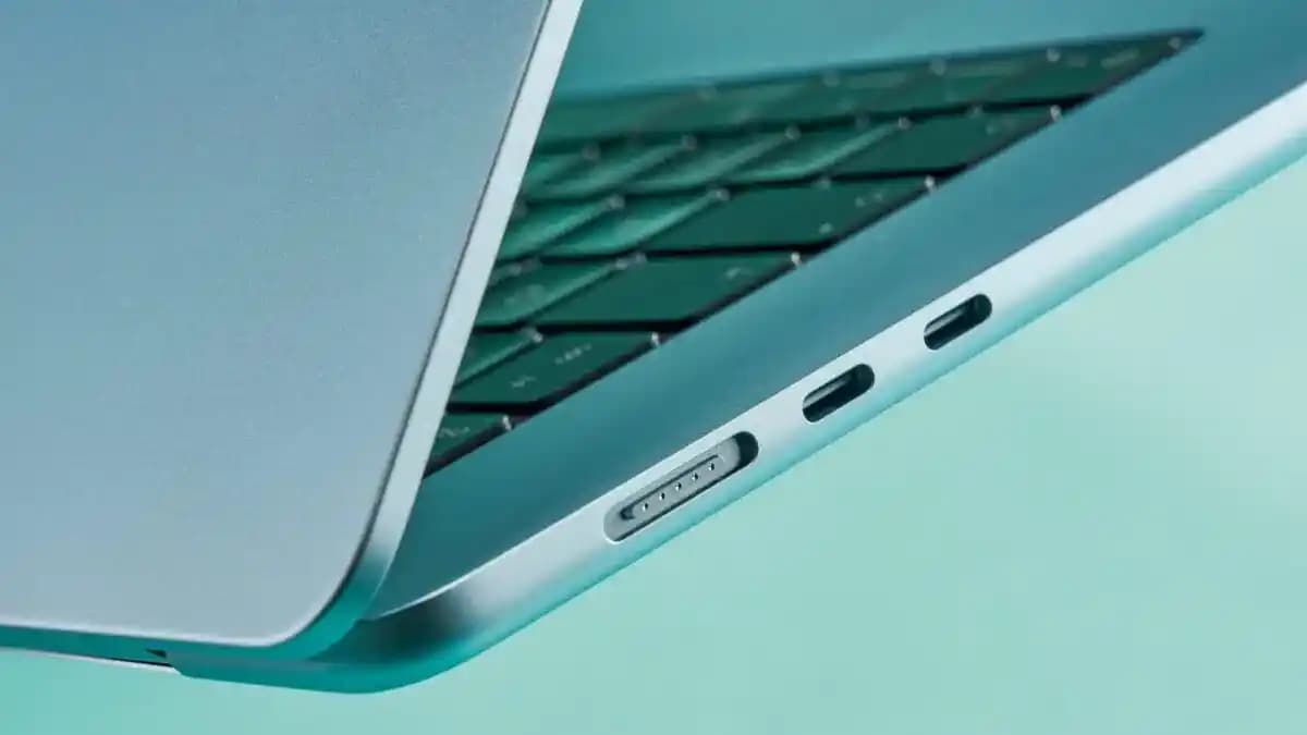 Düşük Maliyetli MacBook ve Chromebook: Performans, Tasarım ve Fiyat Karşılaştırması