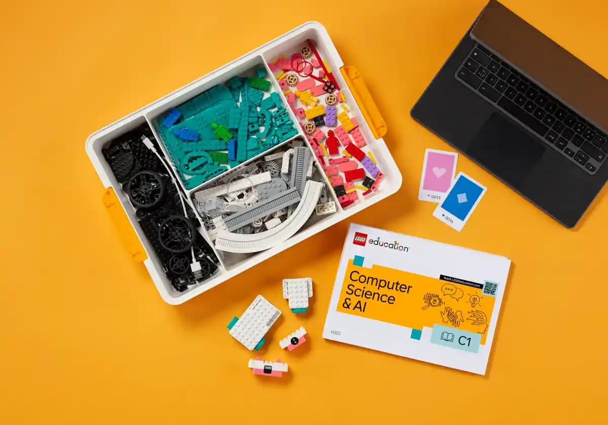 Lego'nun Yeni Eğitim Kitiyle Çocuklara Yapay Zekanın Temel Bilimsel Prensipleri Öğretiliyor