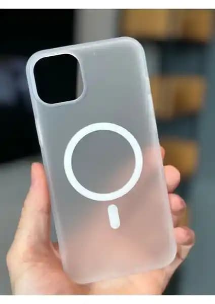 Fibaks Apple iPhone 15 Pro Max Kılıfı: Güvenlik ve Estetiğin Modern Buluşması