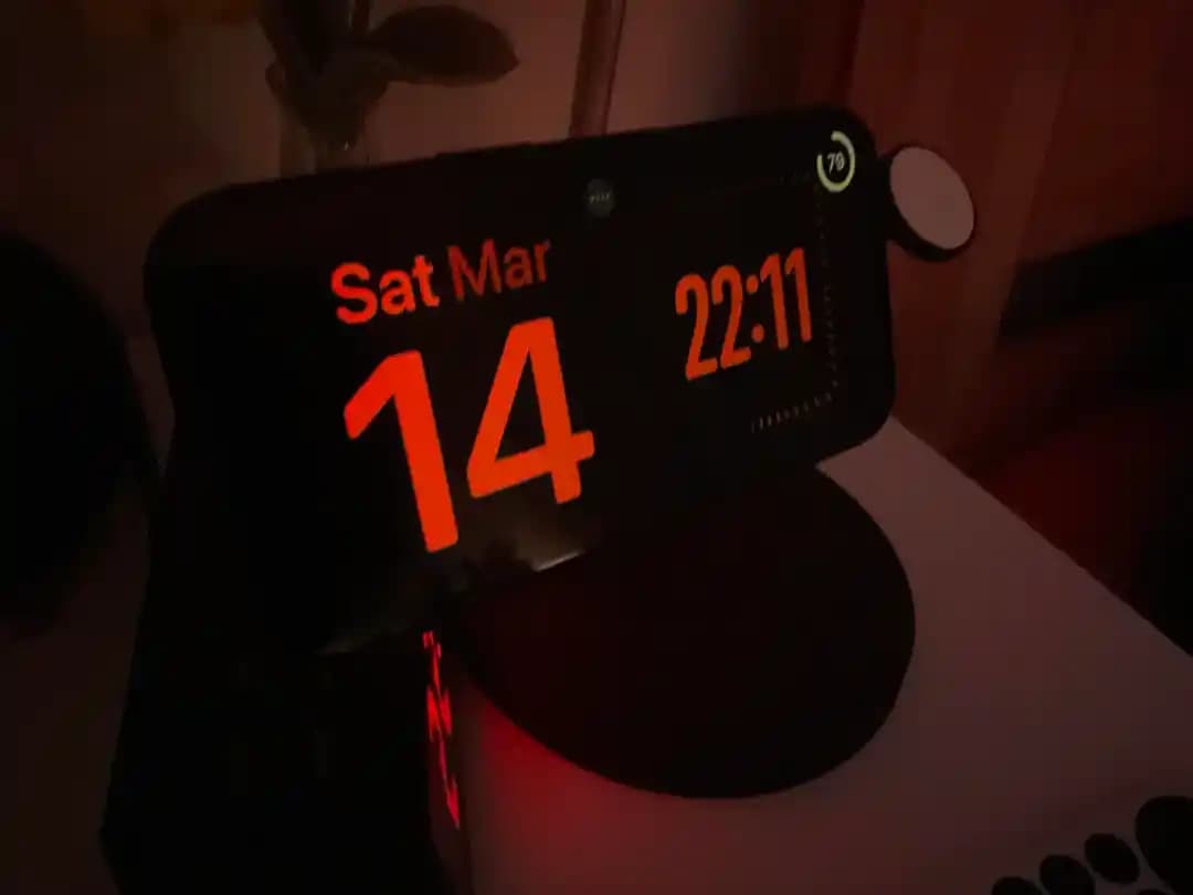 iPhone StandBy Modunda Şarj Cihazlarına Göre Özelleştirilen Ekran Görünümleri