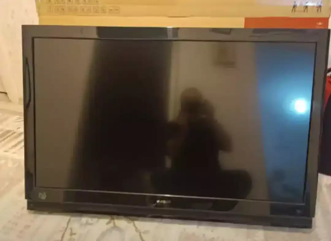 107 Ekran TV ile Evde Sinema Deneyimini Maksimize Etmenin Yolları ve En İyi Modeller