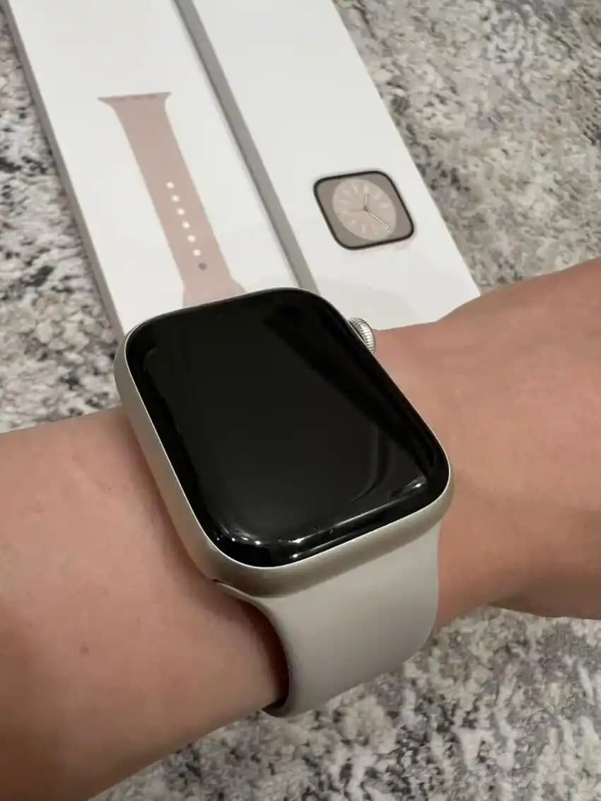 Apple Watch Yıldız Işığı Renk Seçeneği: Estetik ve Fonksiyonellikte Yeni Nesil Akıllı Saat