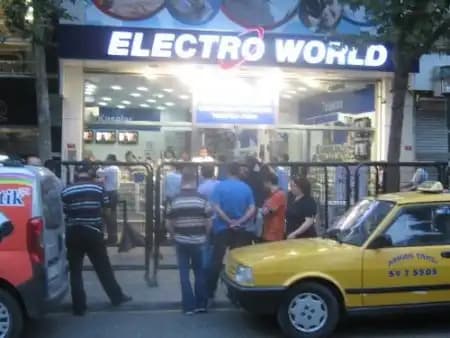 Büyük Elektronik Mağazaları: Güvenilir ve Geniş Ürün Yelpazesiyle Teknoloji Alışverişi