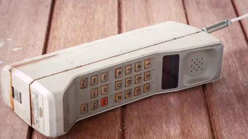 Cep Telefonunun Tarihçesi ve Günümüzdeki Teknolojik Gelişmeleri