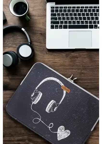 Hamur Easy Case 15 İnç Laptop Çantası: Şık ve Güvenli Taşıma Çözümü
