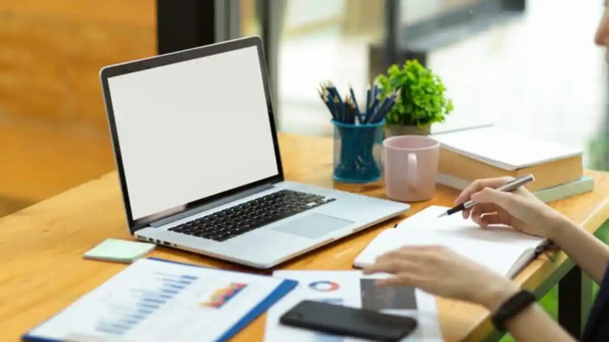 2025 İçin En İyi Ofis Dizüstü Bilgisayar Seçenekleri ve Özellikleri