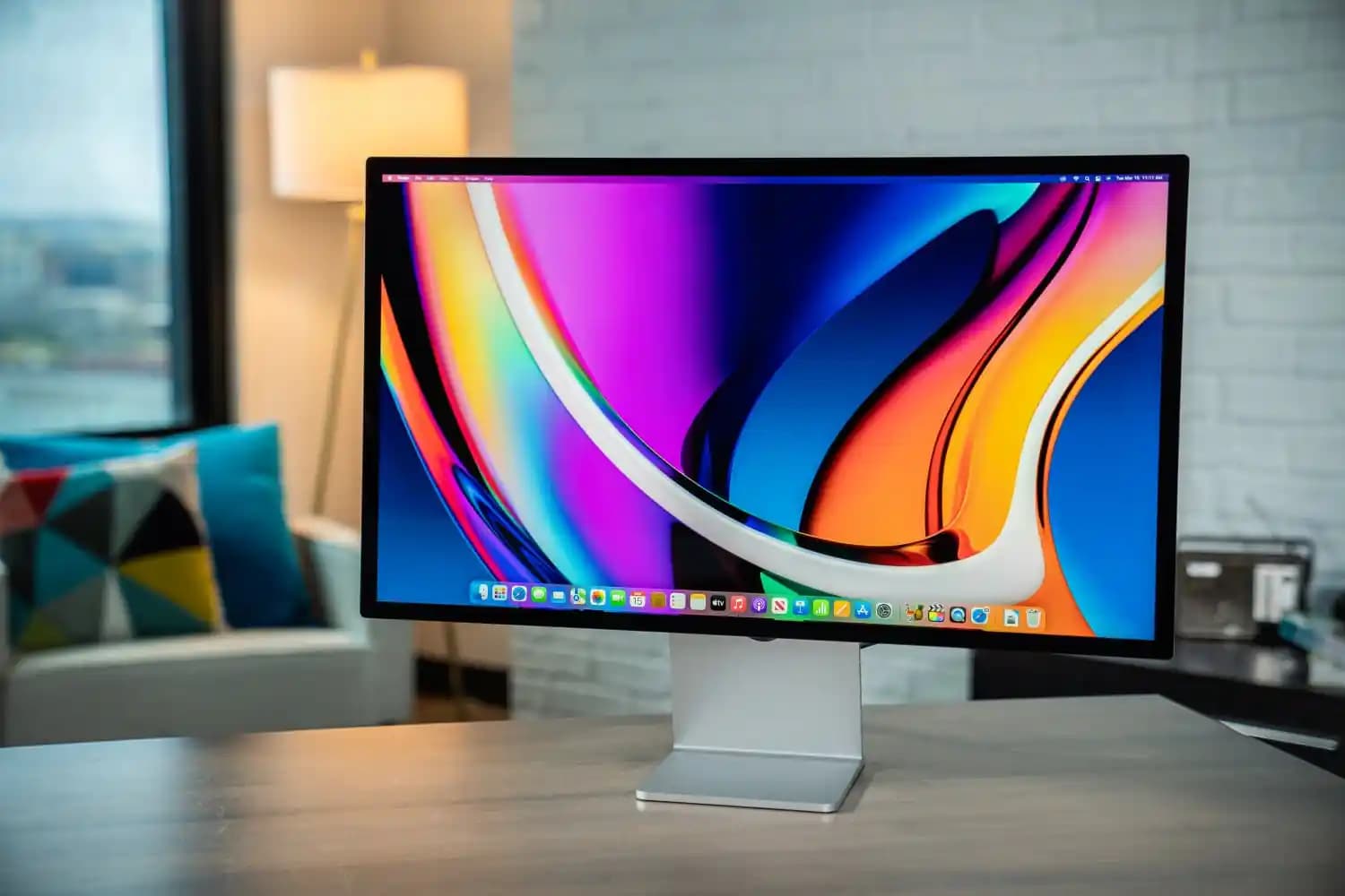 Apple Studio Display: Yüksek Kalite ve Yeniliklerle Donatılmış Profesyonel Monitör