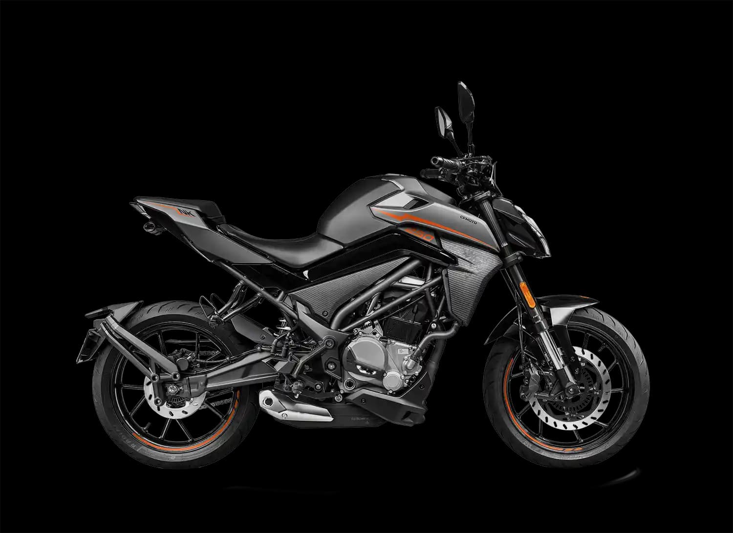 CFMOTO 250NK Siyah: Şehir ve Yolda Güçlü Performans ve Şık Tasarım