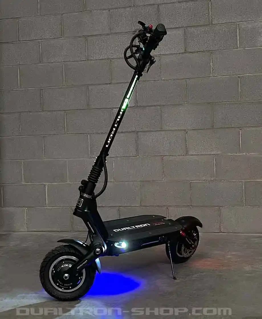 Dualtron Victor Elektrikli Scooter: Güçlü Performans ve Yenilikçi Teknolojiler