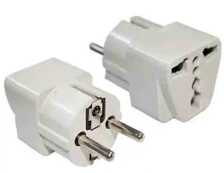 Elektrik Fişleri ve Güvenlik: Elektronik Dünyasında Temel Unsurların İncelenmesi