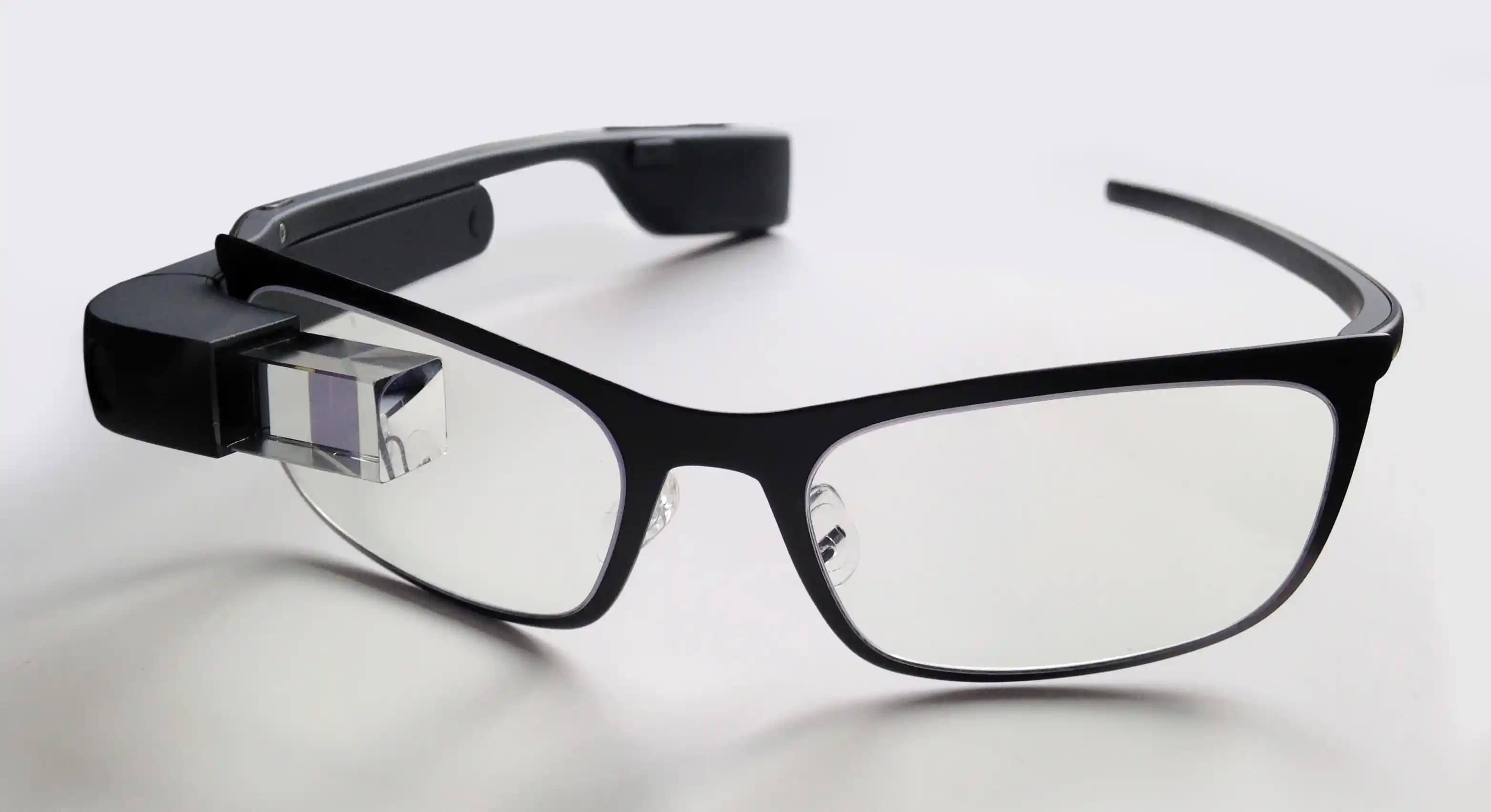 Google Glass ve Giyilebilir Teknolojilerin Geleceği: Özellikleri ve Kullanım Alanları