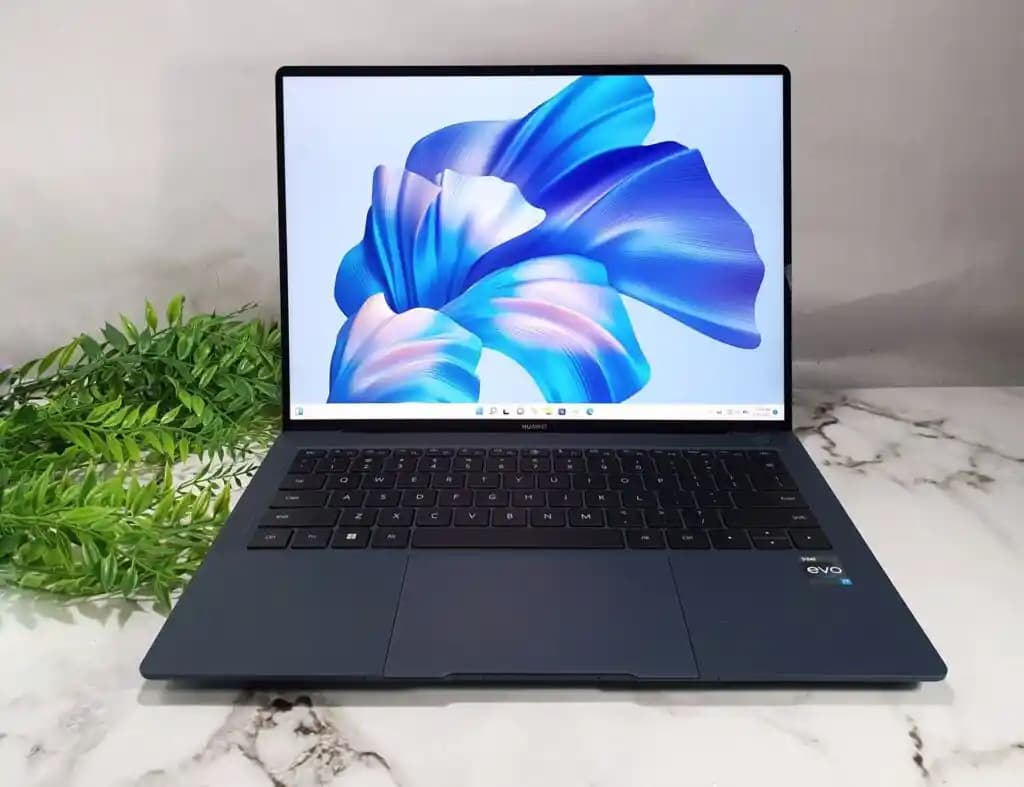 Huawei MateBook X Pro 2024: Hafif Tasarımı ve Güçlü Performansıyla Modern Dizüstü Bilgisayar