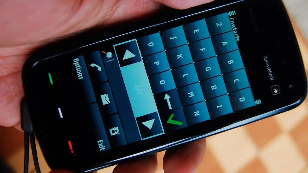 İlk Dokunmatik Telefonun Gelişimi ve Teknolojideki Dönüşüm Süreci