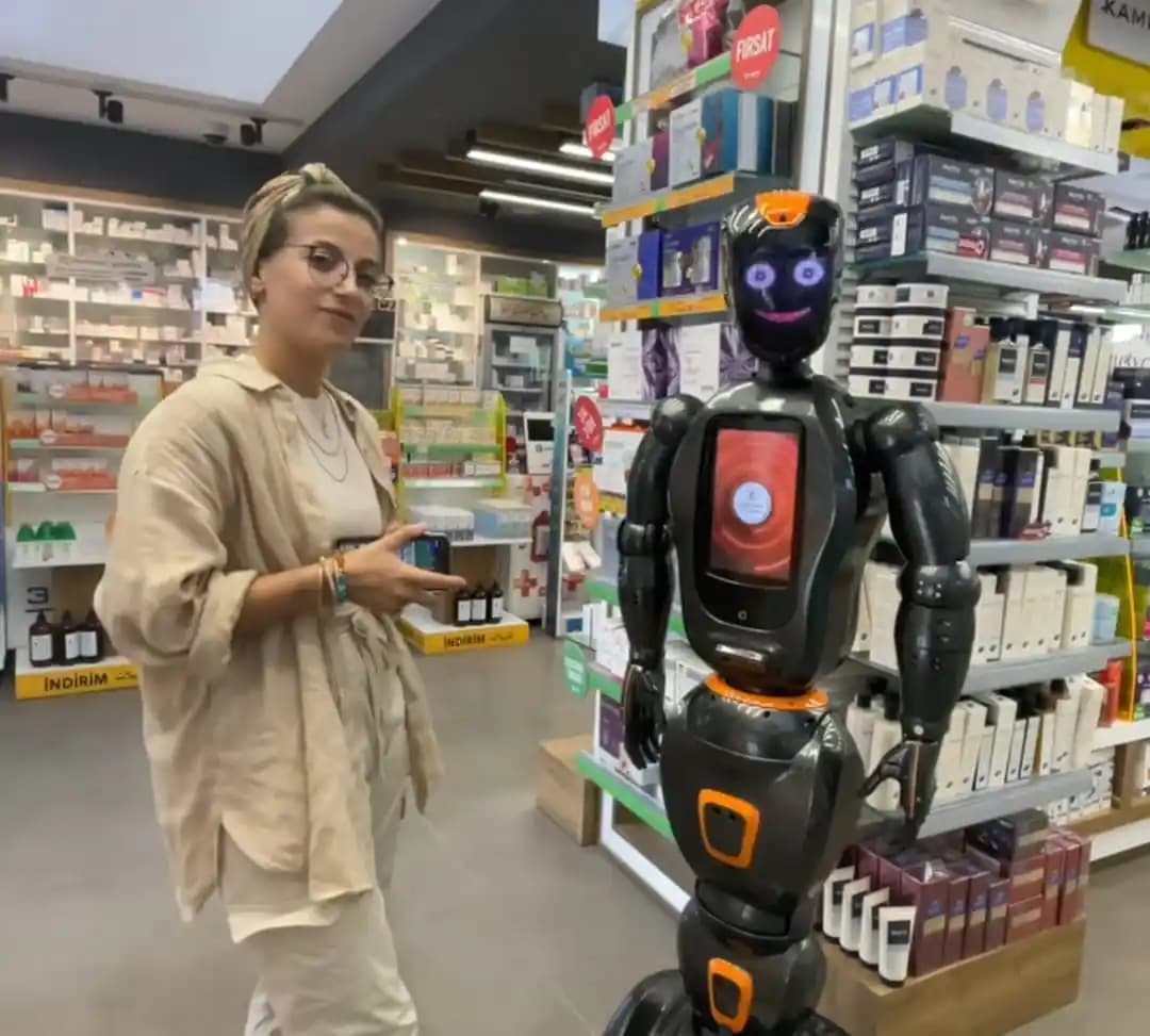 İlk Yapay Zeka Robotunun Elektroniğin Geleceğine Etkisi ve Teknolojik Gelişmeler