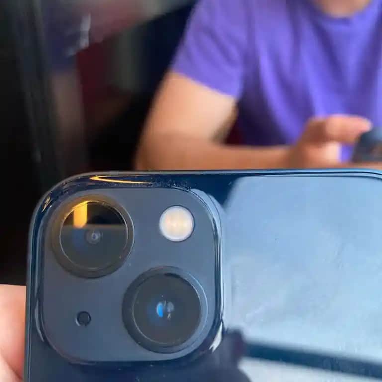 iPhone Kamerasında Leke Sorunu ve Çözüm Yolları Kamera Temizliği ve Bakımı Rehberi