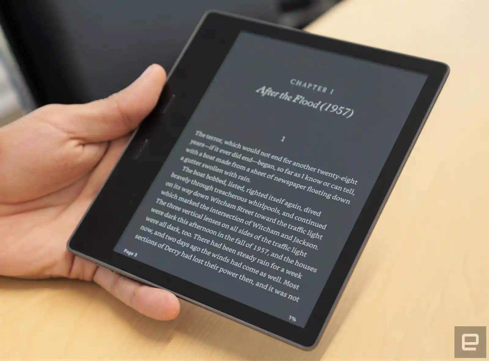 Kindle Oasis: Yüksek Konfor ve Teknolojiyle Gelişmiş Elektronik Kitap Okuma Cihazı