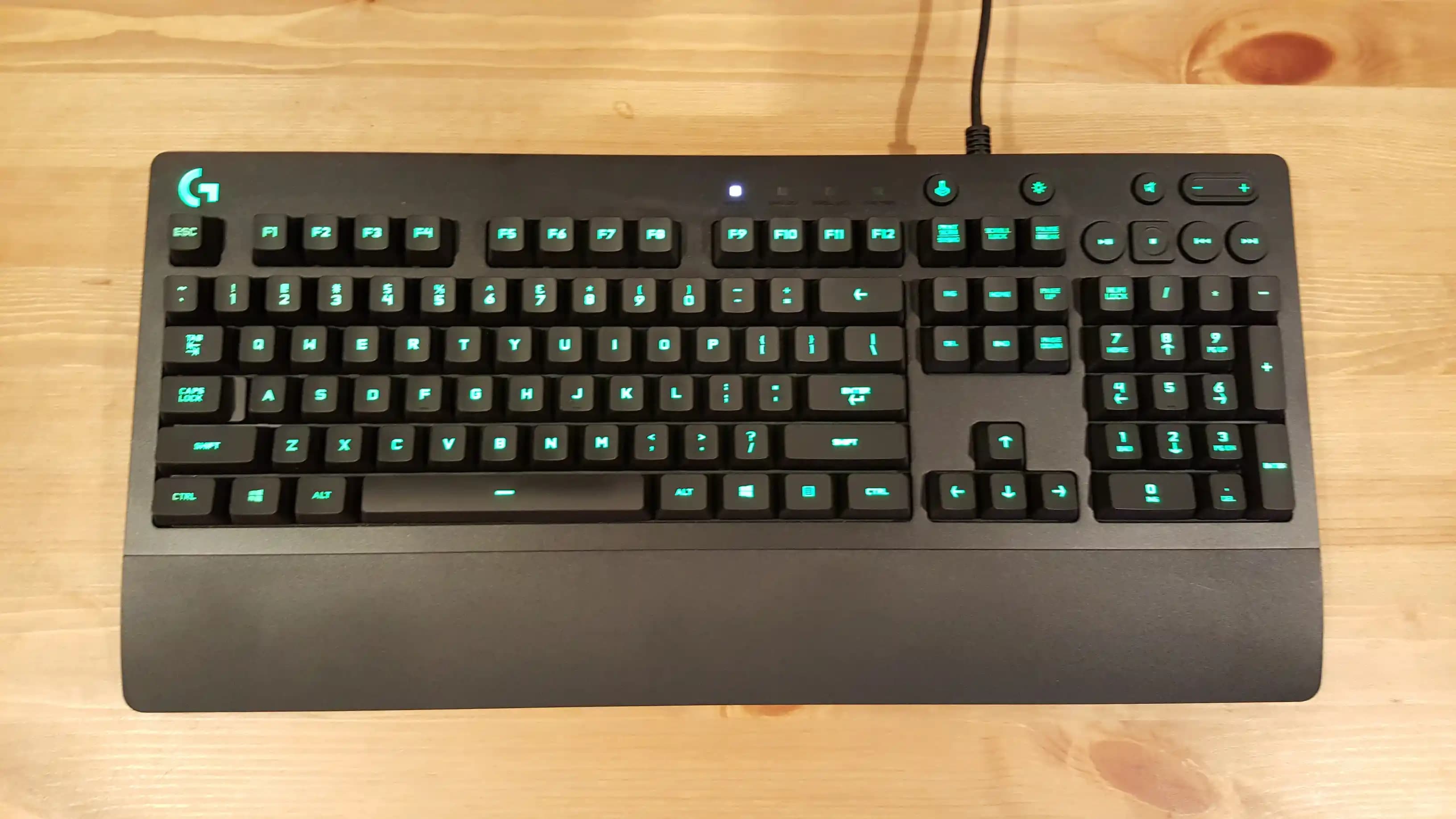 Logitech G213 Klavye: Oyun ve Günlük Kullanım İçin Uygun, Dayanıklı ve Özelleştirilebilir