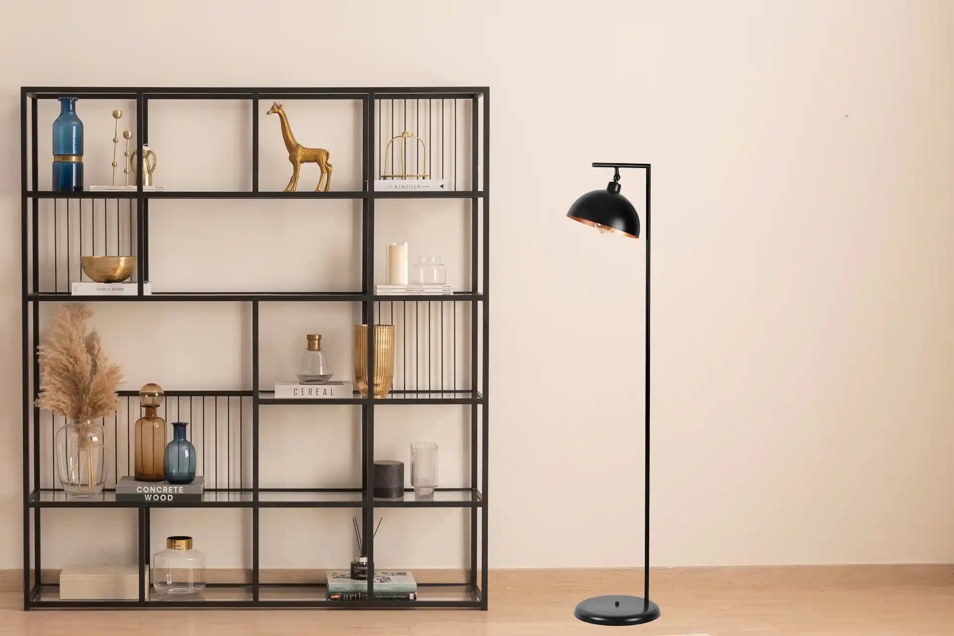 Metal Lambaderler: Dayanıklı, Şık ve Çok Yönlü Aydınlatma Çözümleri