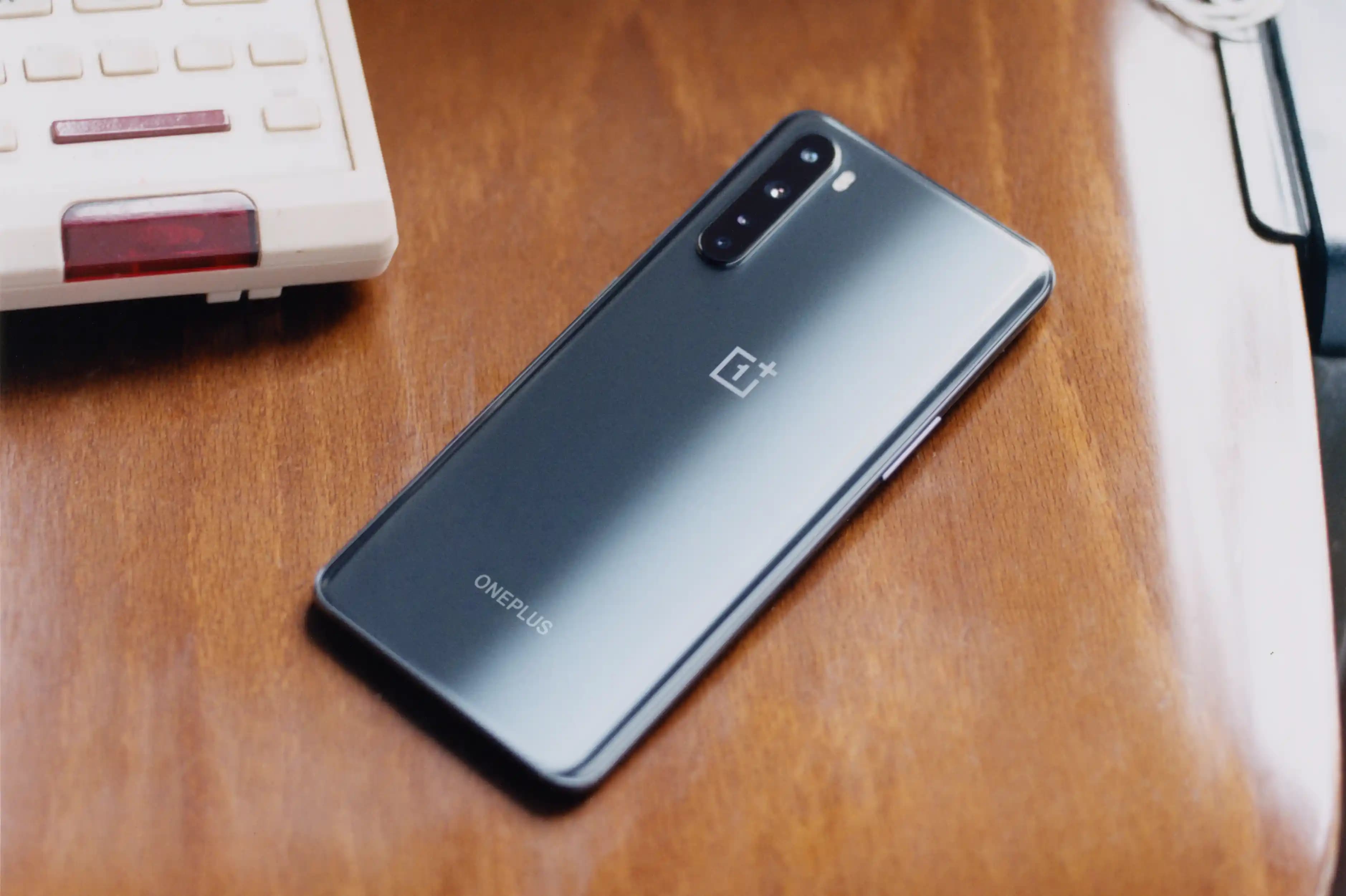 OnePlus Nord Akıllı Telefon Özellikleri ve Piyasa Durumu Analizi