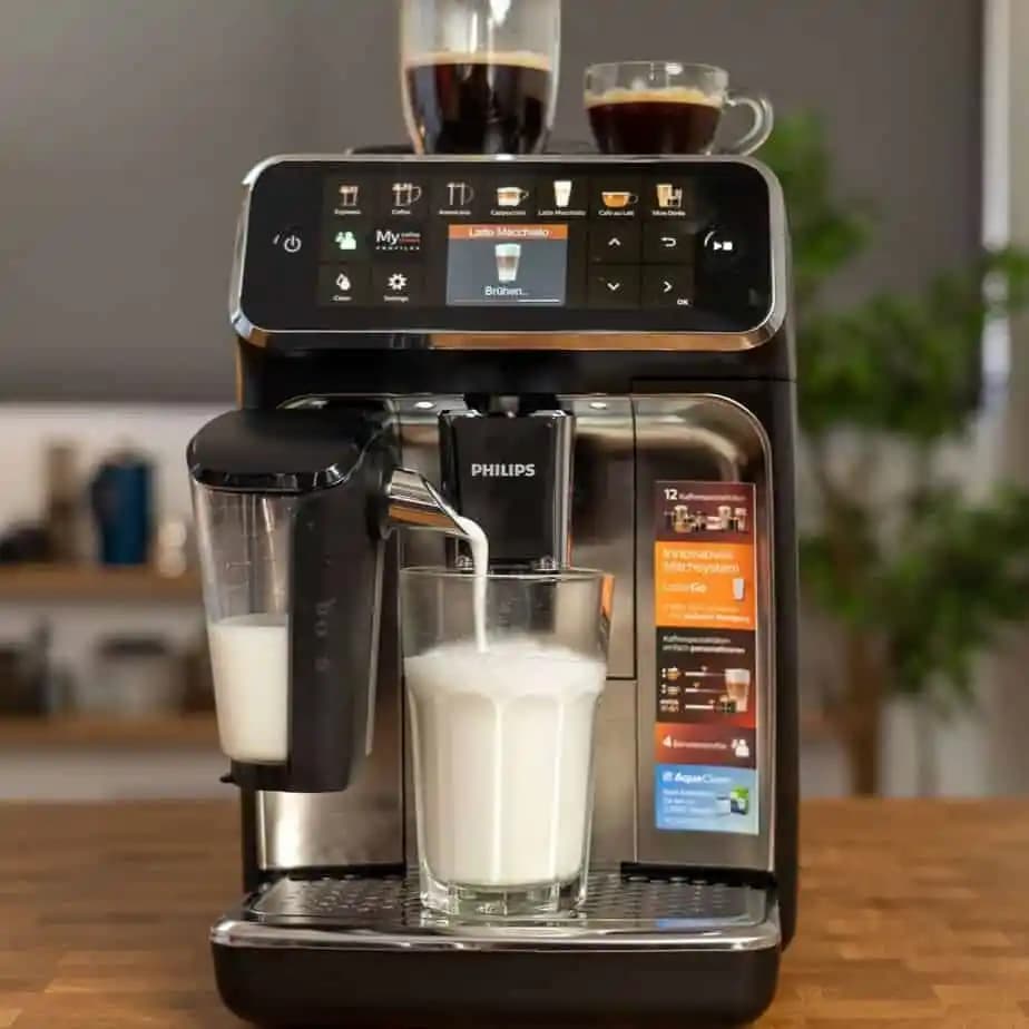 Philips LatteGo 5447/90 Kahve Makinesi ile Kişiselleştirilmiş Kahve Deneyimi