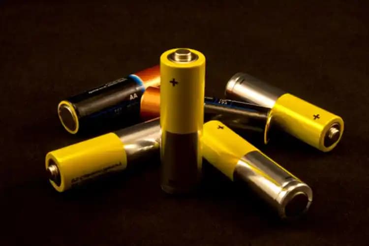 Pil Satın Alma Rehberi: Elektronik Marketler, Online Platformlar ve Dikkat Edilmesi Gerekenler