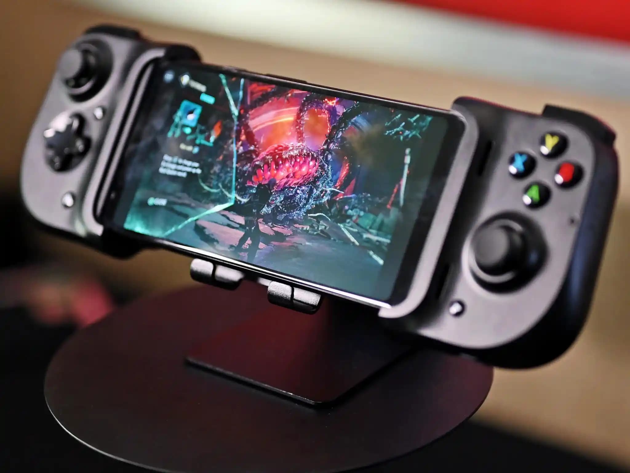 Razer Kishi ile Mobil Oyun Deneyiminizi Geliştiren Kontrolcü Çözümleri