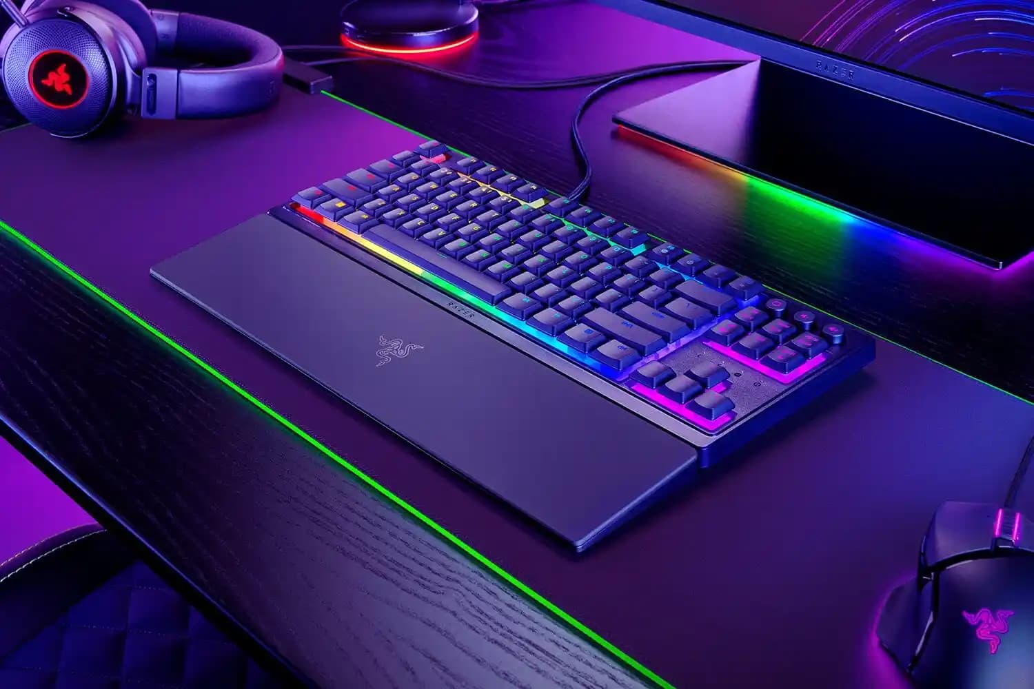 Razer Ornata V3 Ergonomik ve Çok Fonksiyonlu Oyun ve Günlük Kullanım Klavyesi