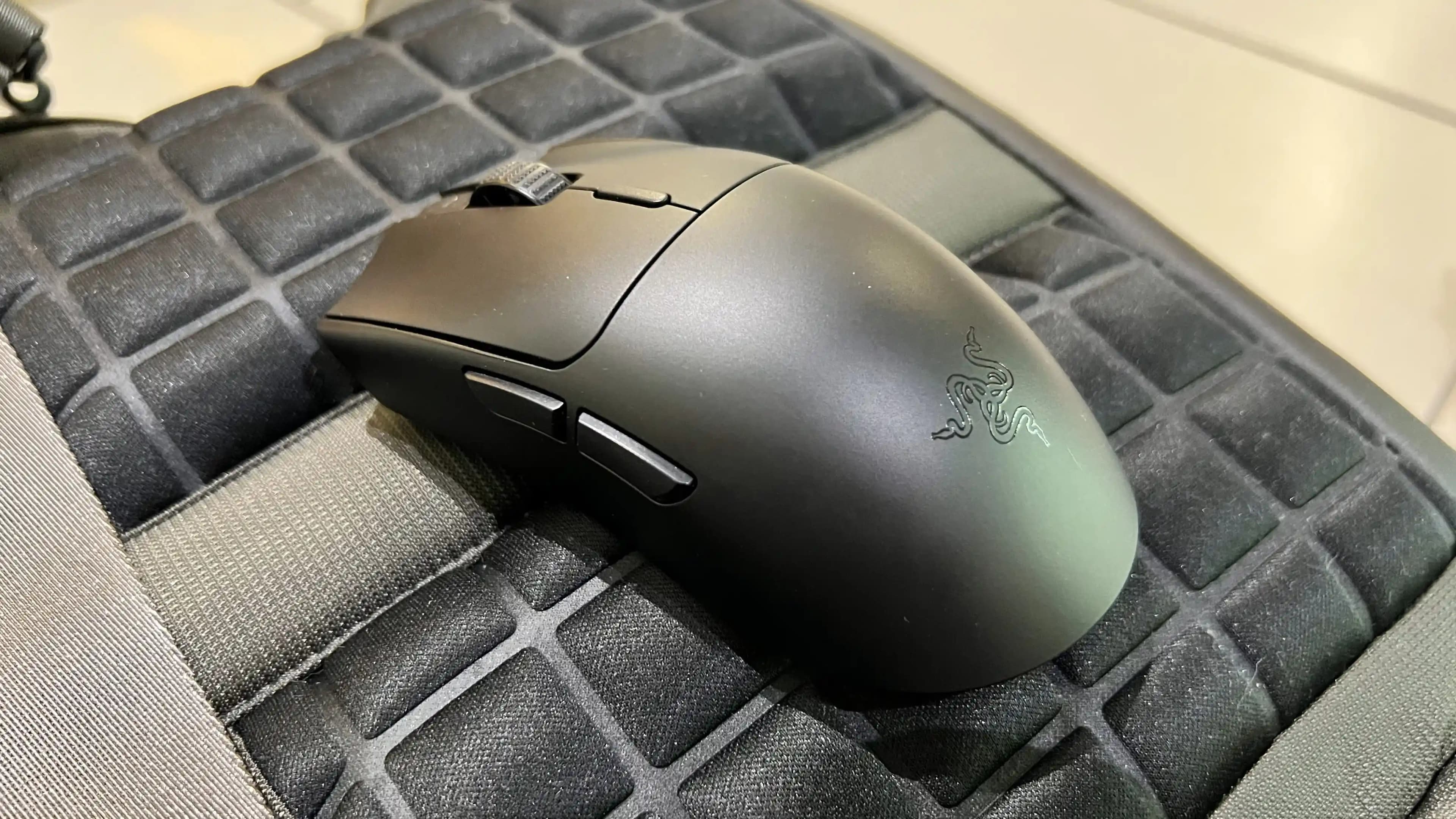 Razer V3 Serisi: Performans ve Kişiselleştirilebilirlikte Güncel Gelişmeler ve Çözüm Yolları