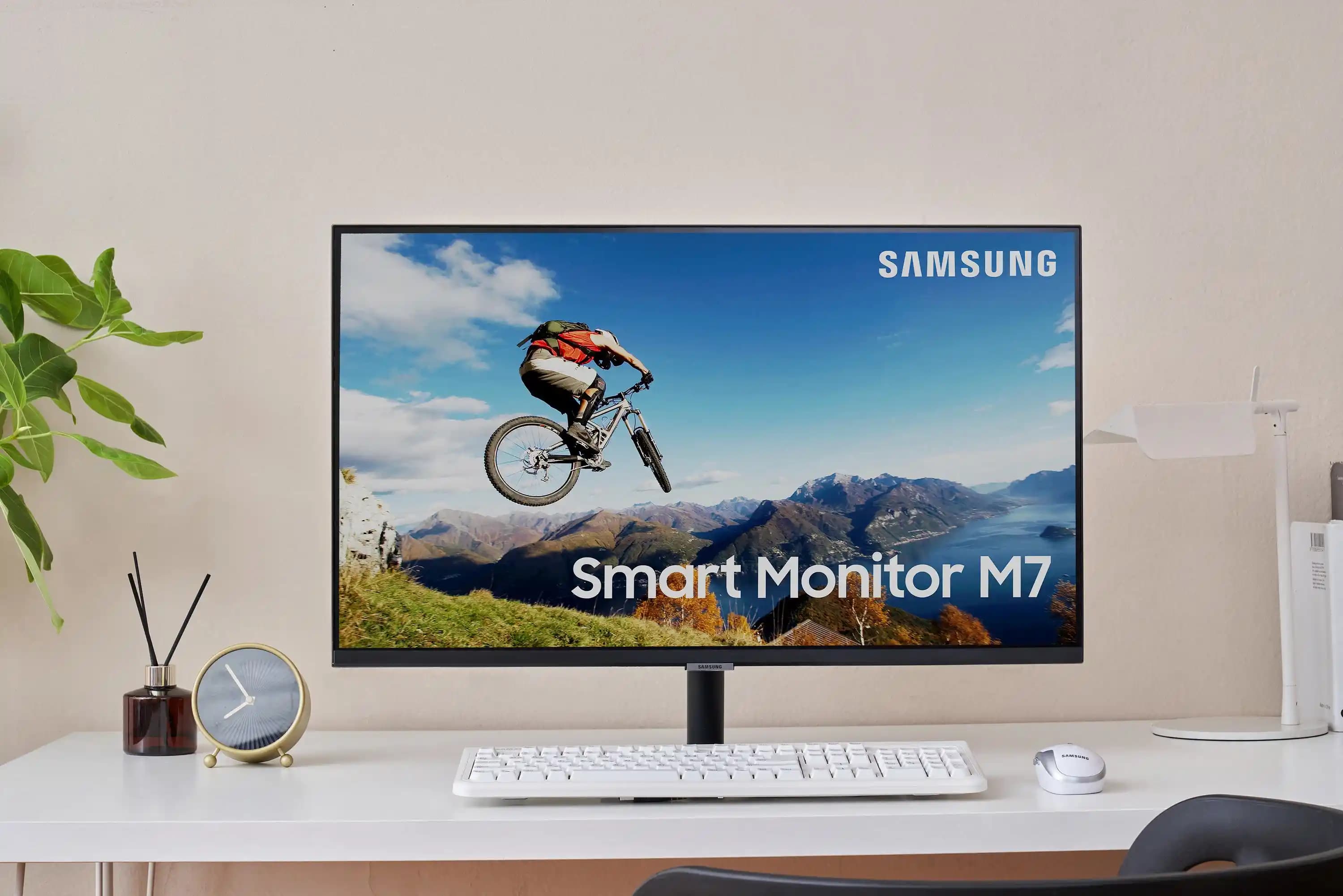 Samsung Smart Monitor M7: Çok Fonksiyonlu 4K Akıllı Ekran Çözümü ve Özellikleri