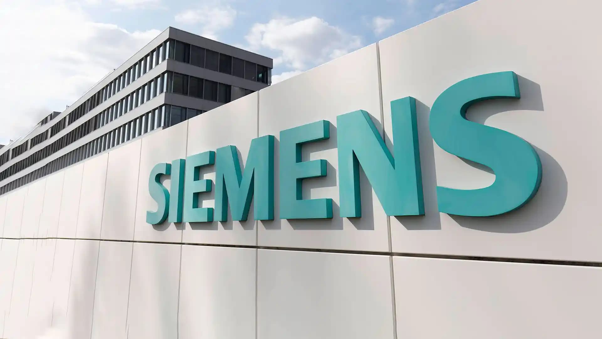 Siemens'in Elektronik ve Dijital Dönüşümde Küresel Liderliği ve Gelecek Vizyonu