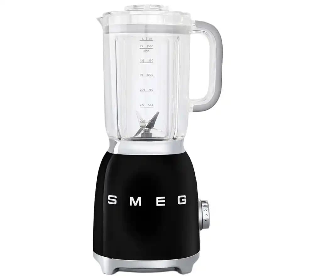 Smeg Blenderlar: Estetik ve Gücü Bir Arada Sunan Modern Mutfak Cihazları