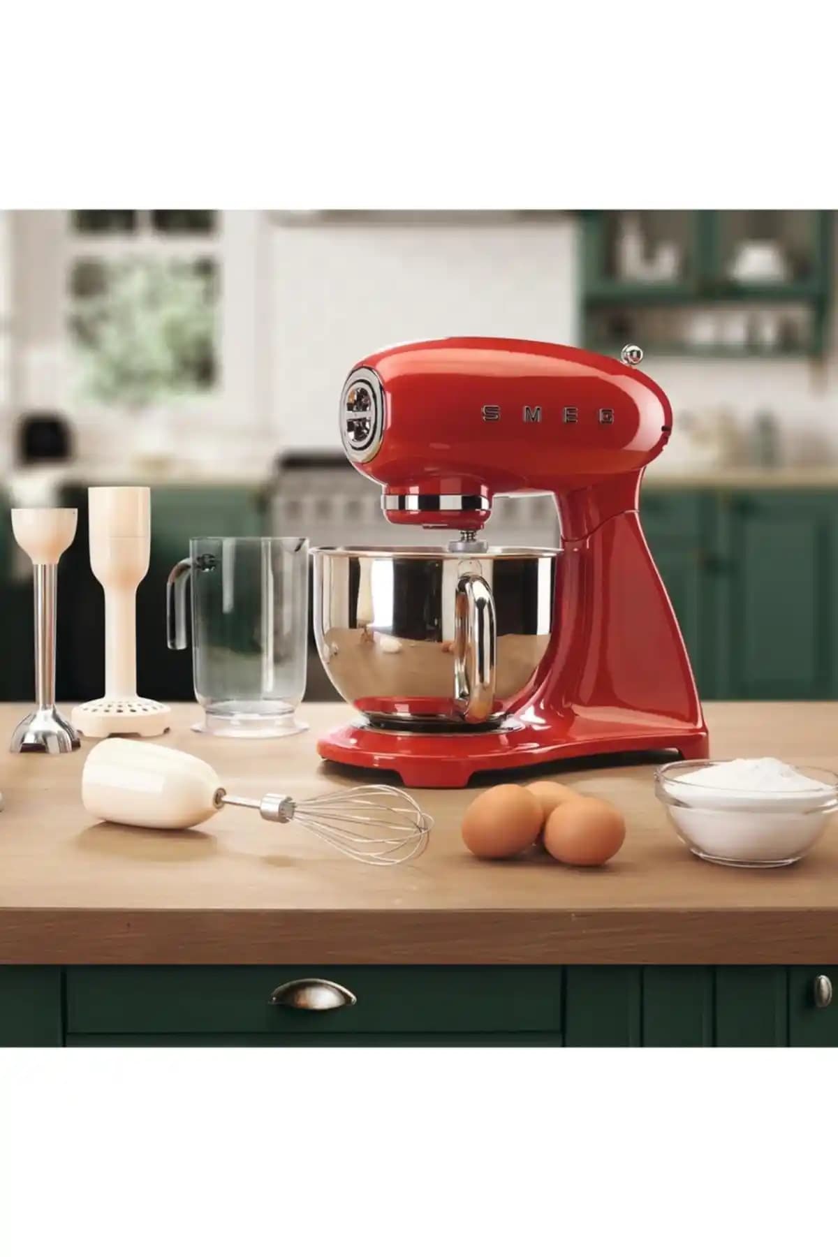 Smeg Hamur Yoğurma Makinesi: Güçlü Performans ve Estetik Tasarım ile Mutfakta Yenilik