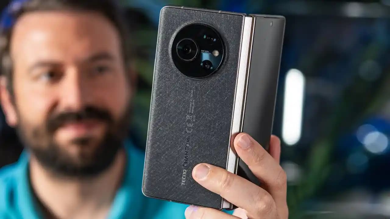 Tecno'nun Katlanabilir Telefon Serisi: Geleceğin Mobil Teknolojisini Şekillendiren Yenilikler