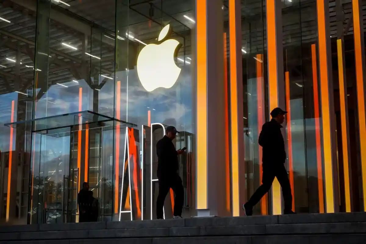 Apple Satış Organizasyonunda Nadir İşten Çıkarmalar ve Stratejik Değişiklikler