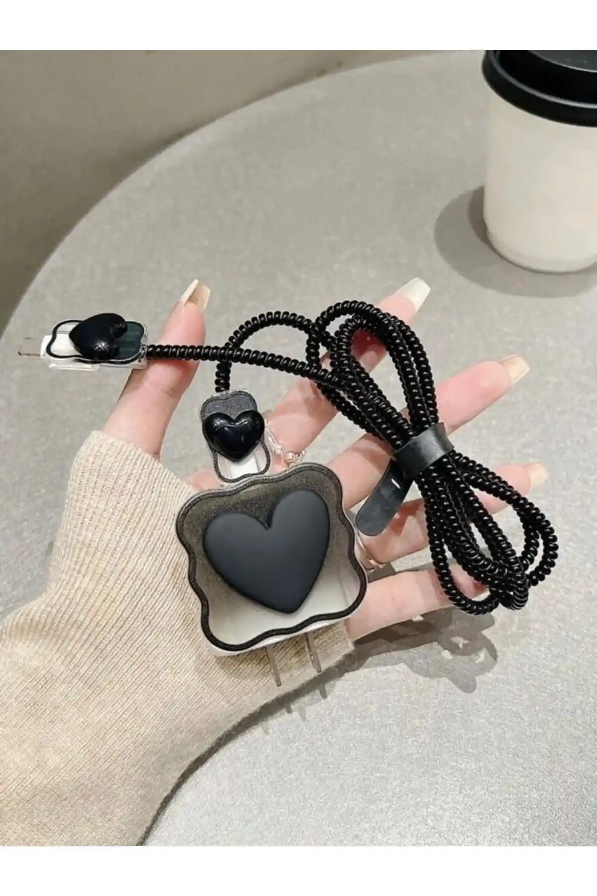 İphone 20W Uyumlu Şarj Aleti Kılıfı ve Makaron Kablo Seti Karşılaştırması