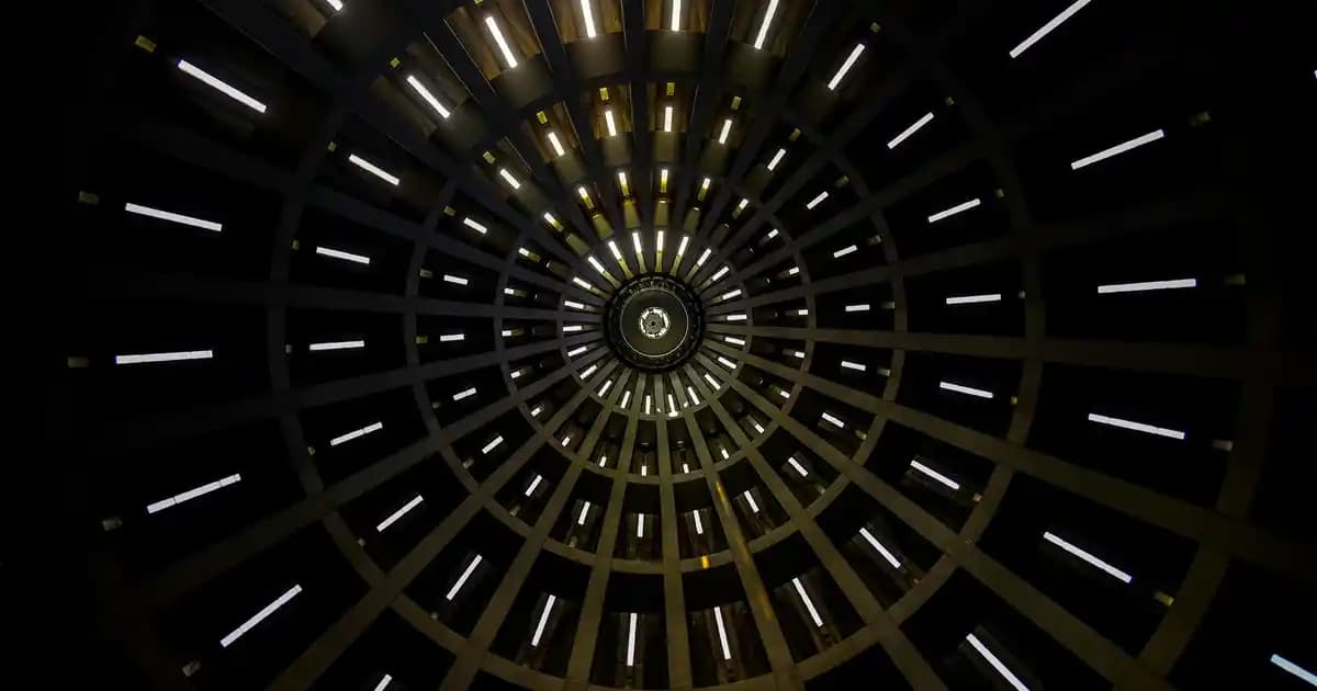 14 Plus ve 16 Plus Akıllı Telefon Karşılaştırması: Tasarım, Performans ve Fiyat Analizi