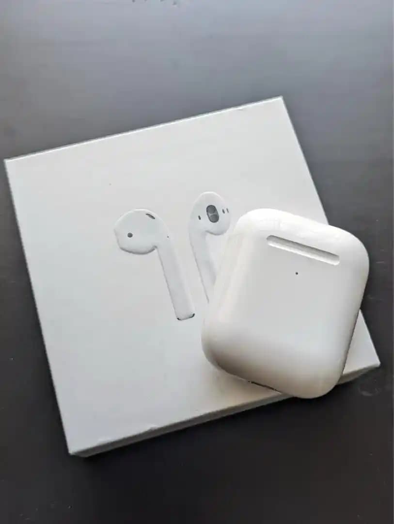 2. El Apple AirPods: Ekonomik ve Fonksiyonel Kablosuz Kulaklık Seçeneği