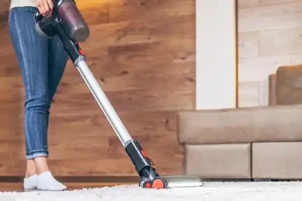 2024 En İyi Dikey Elektrikli Süpürge Modelleri ve Seçim Rehberi