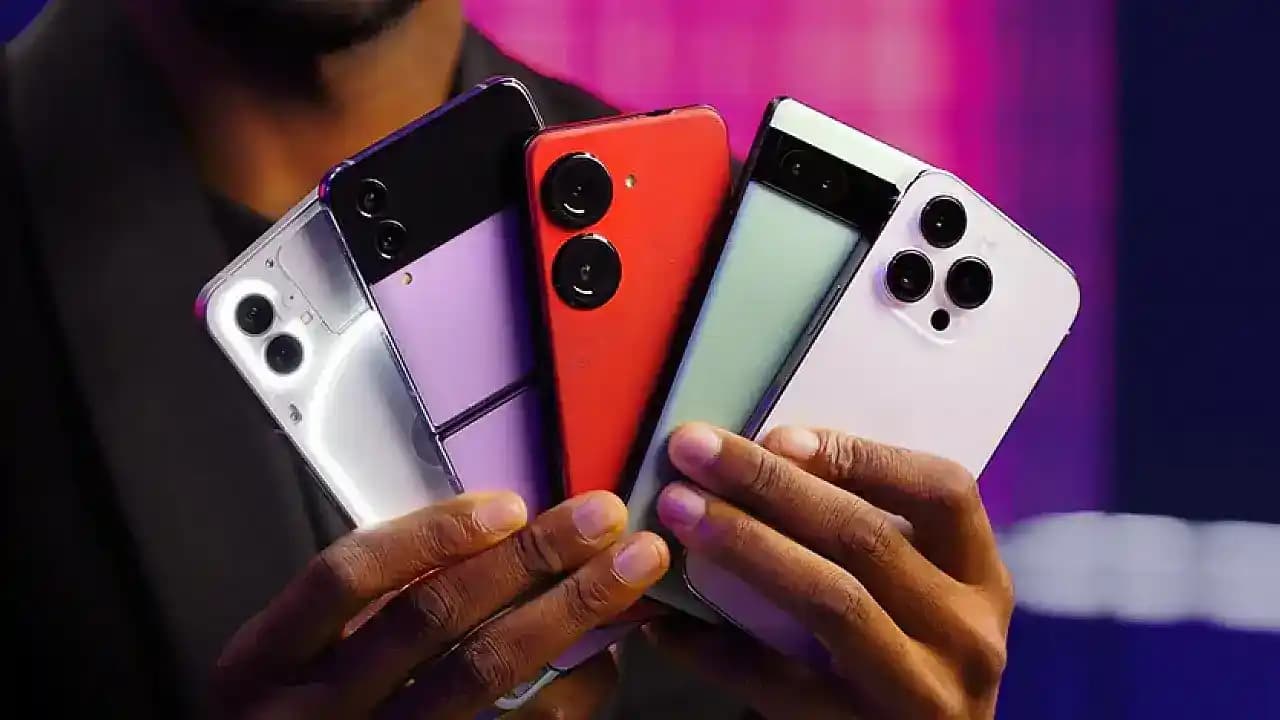 2025'in En İyi Akıllı Telefonları: Katlanabilir Ekran ve Yapay Zeka Destekli Yenilikler