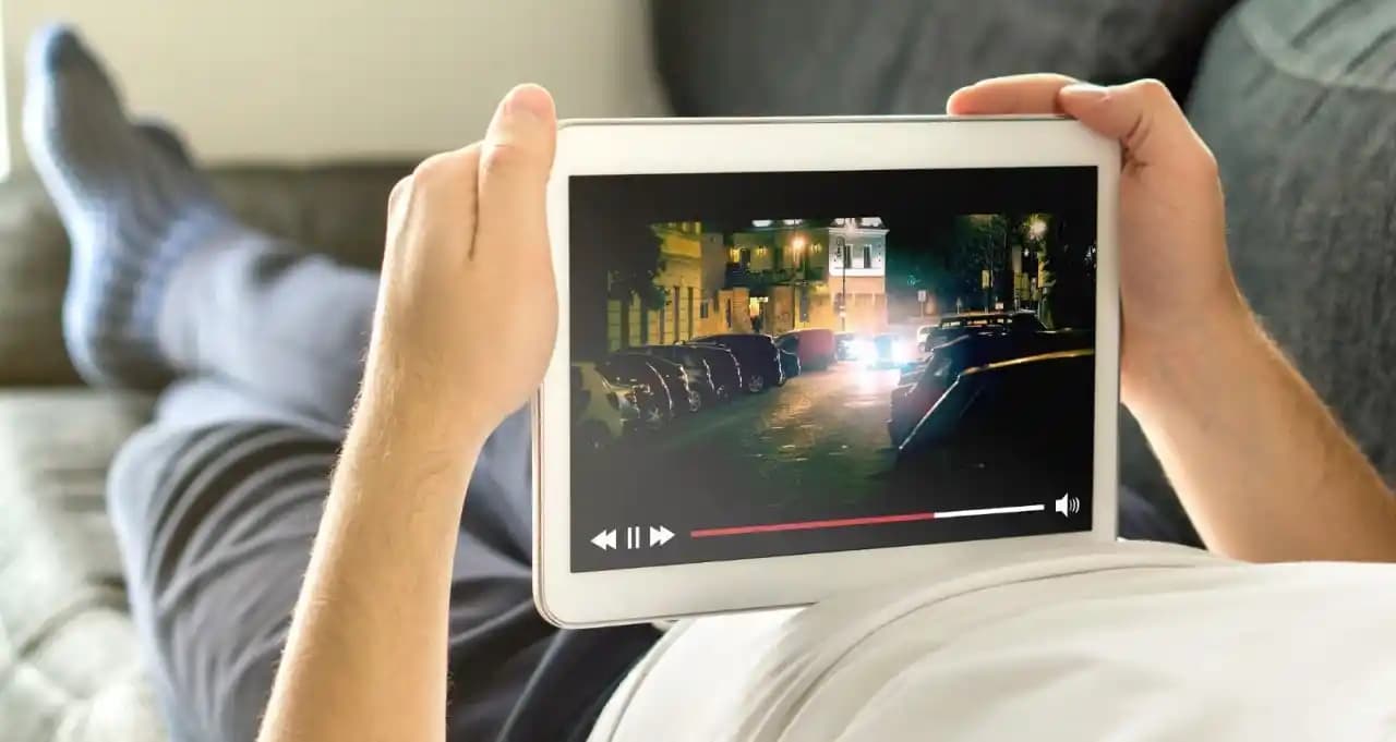 2025 Yılında Film İzlemek İçin En İyi Tablet Modelleri ve Teknolojik Özellikler