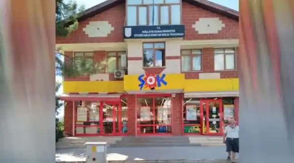 Akademik Şok ve Teknolojinin Rolü: Öğrenciler İçin Disiplinli ve Verimli Sınav Hazırlığı